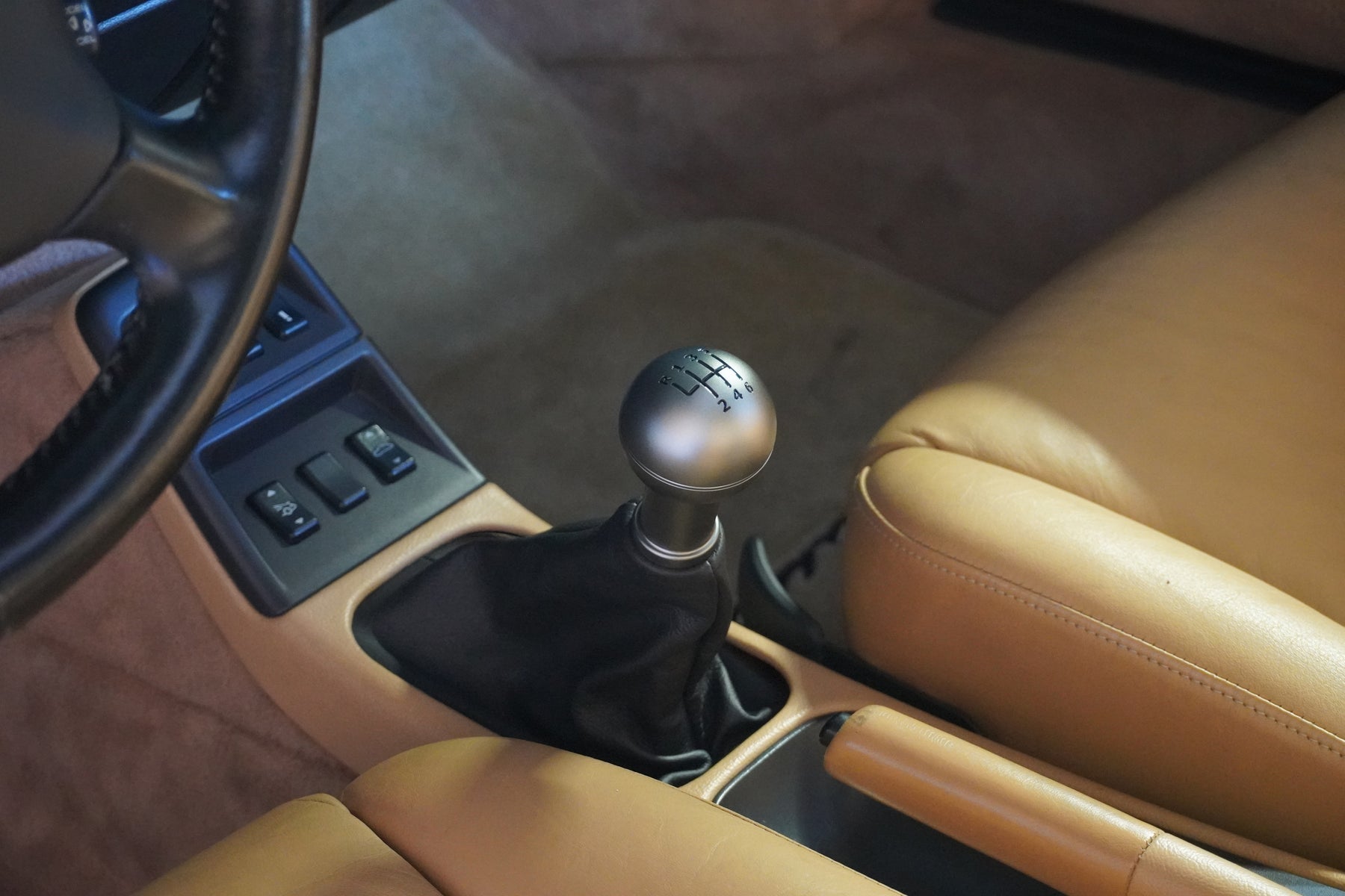 porsche gear knob Classic Shift Knob: 964/993 Silver Aluminum / 5spd / Silver-Gray